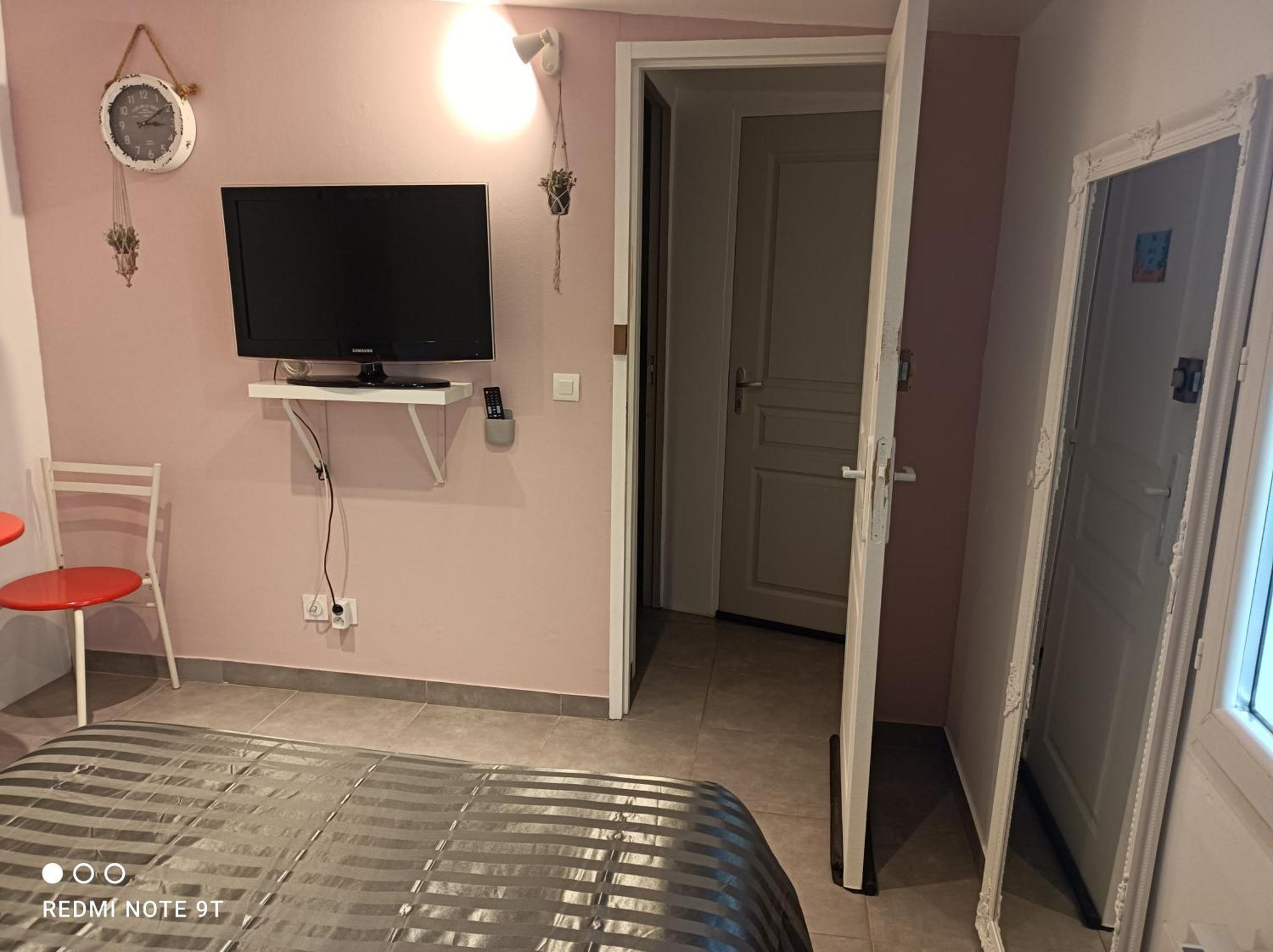 Hotel Ecoutez Les Oiseaux Lunel  Exterior foto
